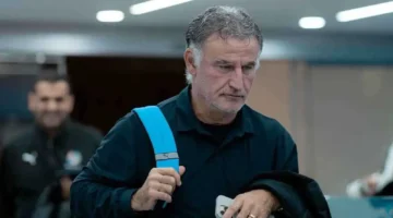 تصعيد واضح.. مدرب نيوم يهدد لاعبيه بعد خسارة ثلاثية الأهلي